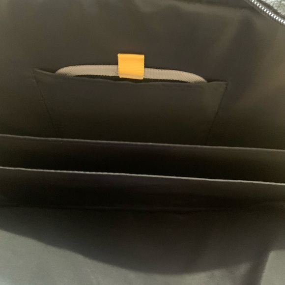 Tarsus Laptop Carrying Case 15.6 inch Black & Grey - Picture 10 of 10